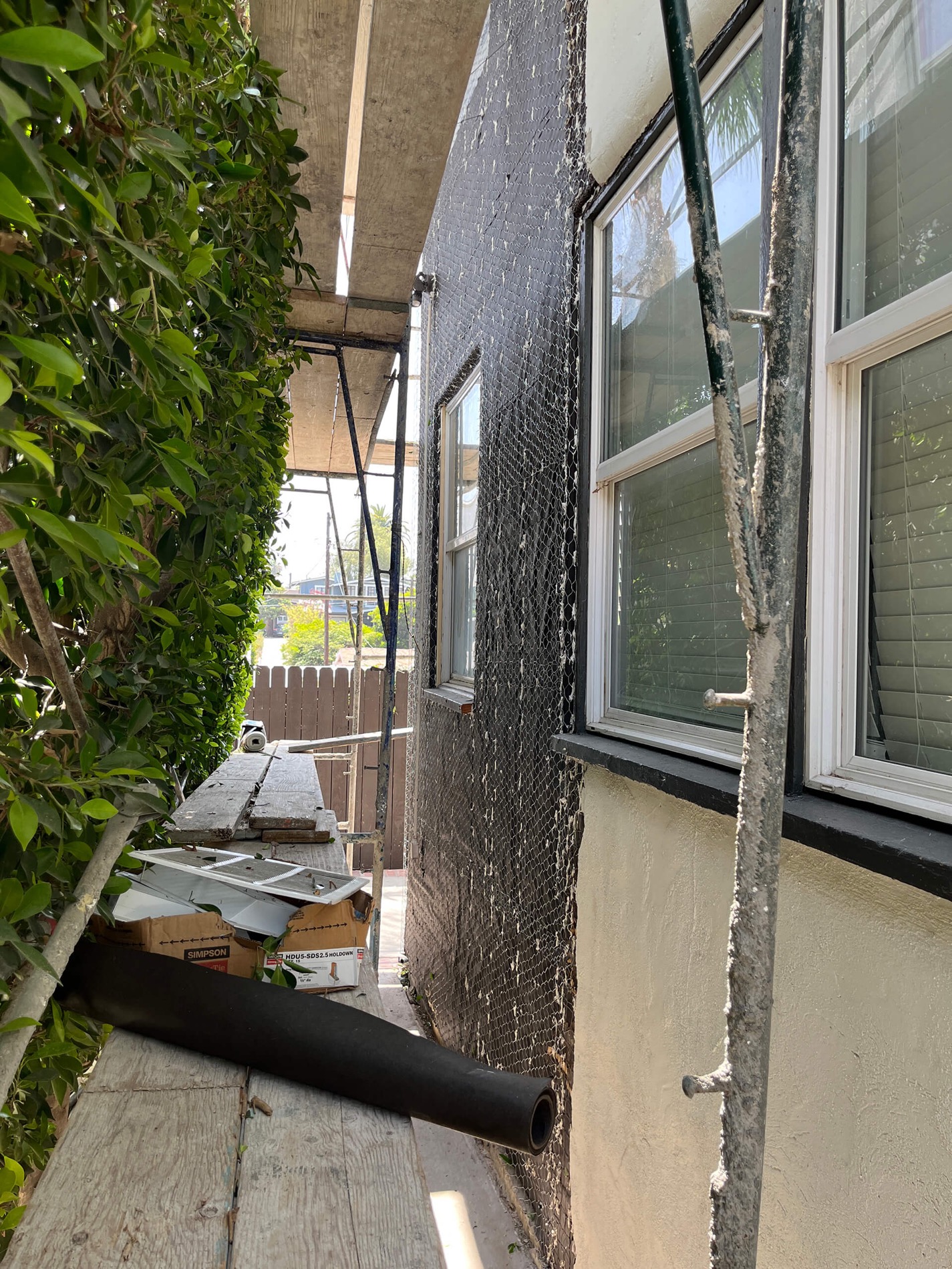 Stucco Repair & Painting