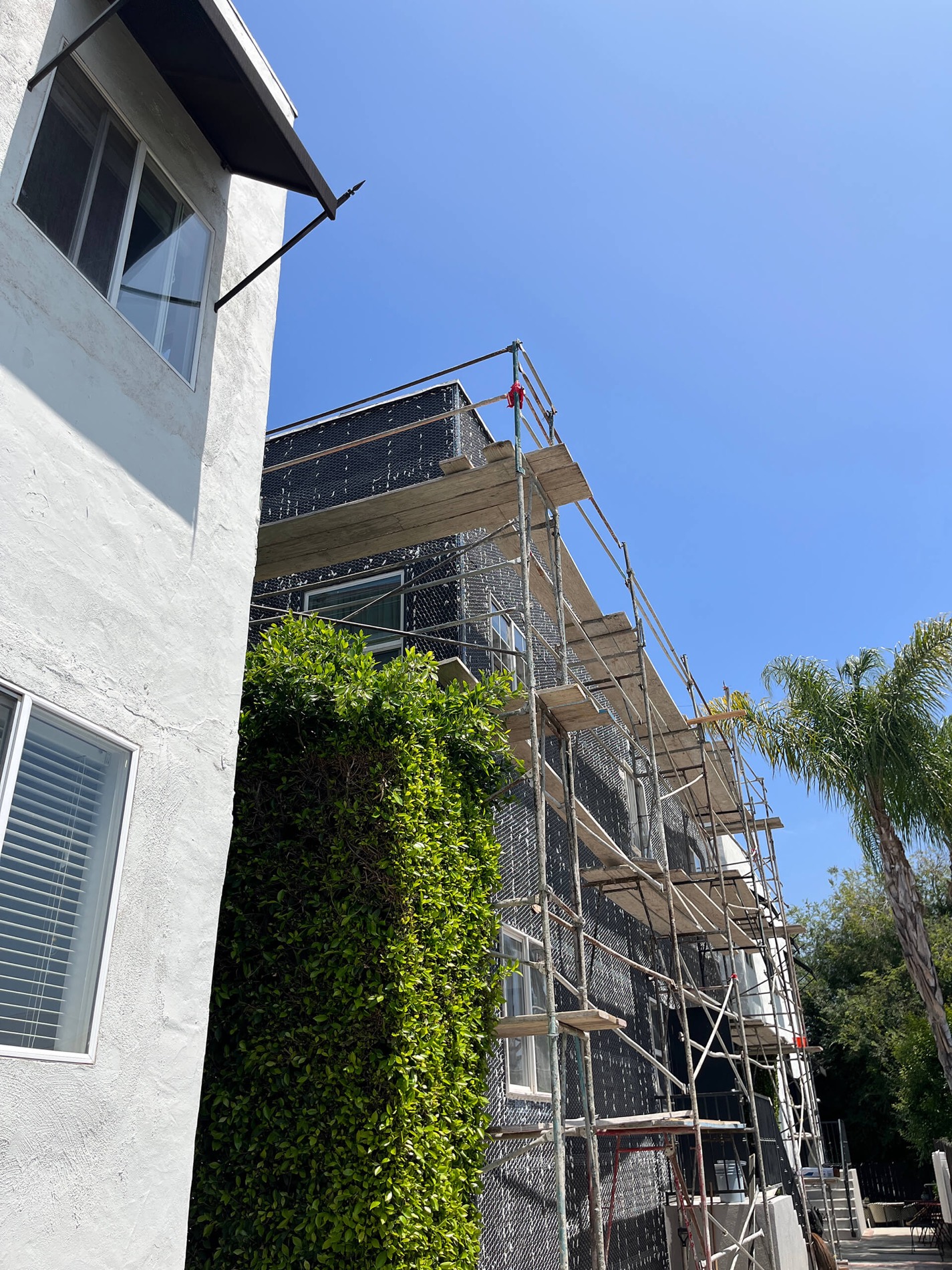 Stucco Repair & Painting