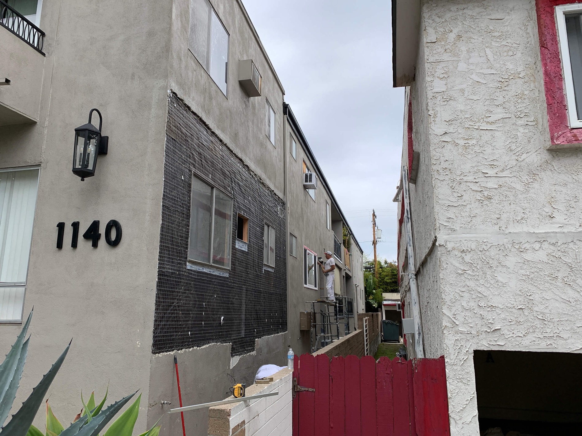 Stucco Repair & Painting