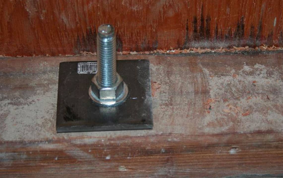 Professional house bolting