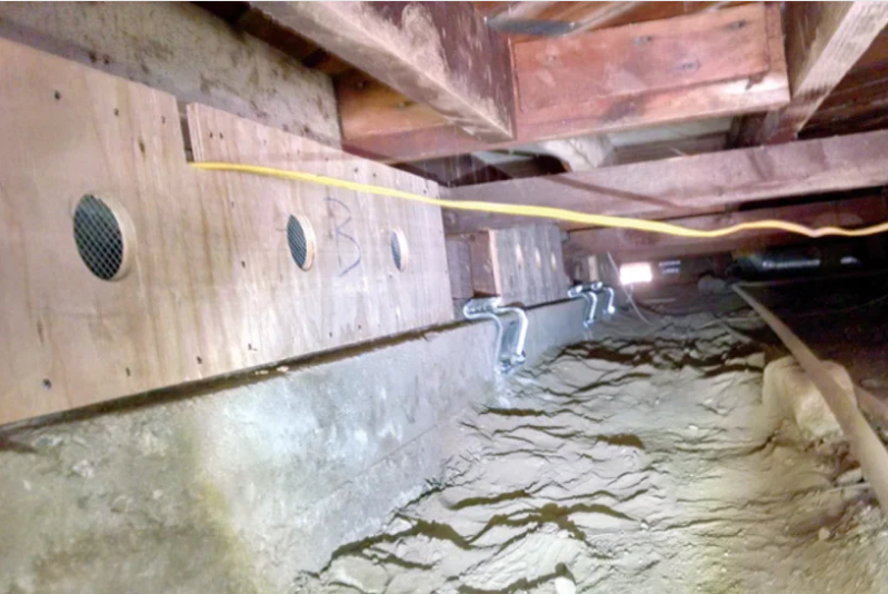 Cripple wall bracing